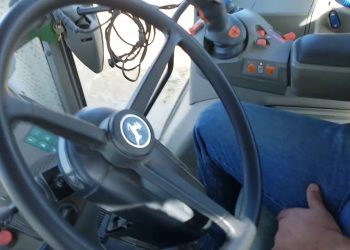 Autocondução com GPS RTK (gradagem a 30 % de inclinação)