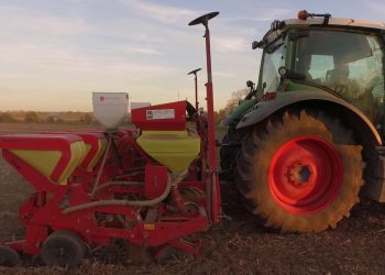 Início das Sementeiras de Milho 2019 – Estrela limpa pedras