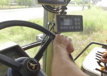 Semeador adaptado para Sementeira Directa de Milho