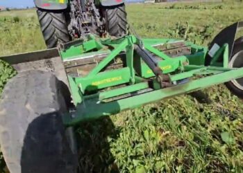 Destruição mecânica da cultura de cobertura